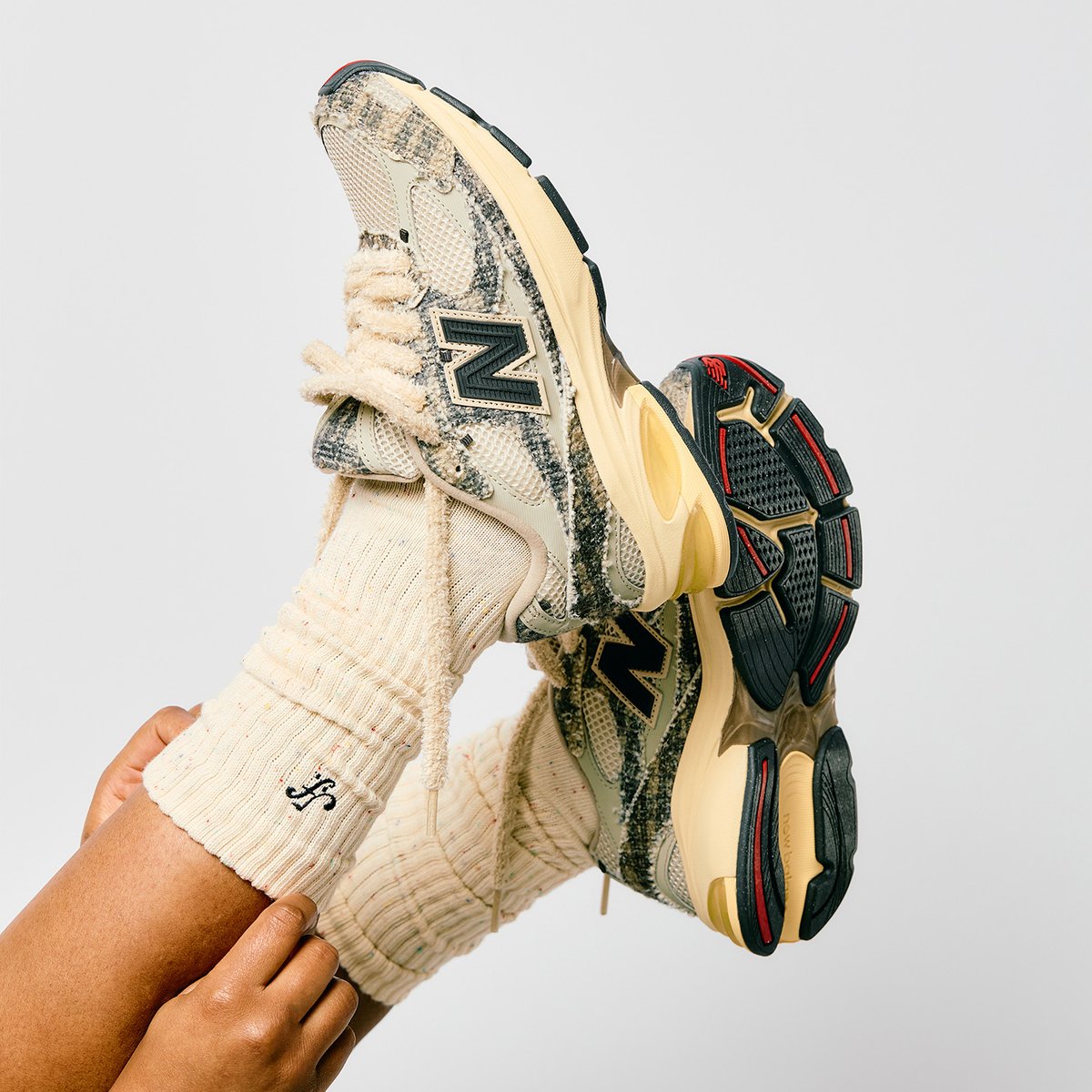 ニューバランス × ジョー・フレッシュグッズ 使い込まれたような質感に