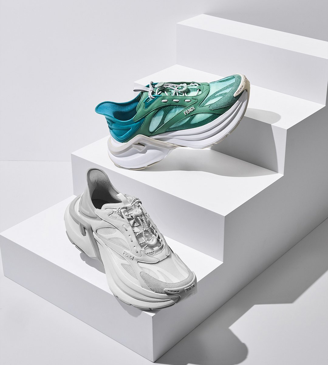 フェンディが新作スニーカー「フェンディ フライト」を発売 バタフライ