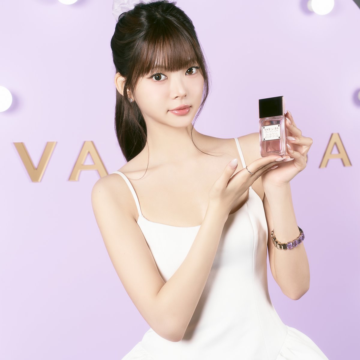 LE SSERAFIM HONG EUNCHAEがVASILISA「オー メロウ」をまとう 甘さと強さを宿す香りを体現 LESSERAFIM ウンチェ vasilisa ポストカード