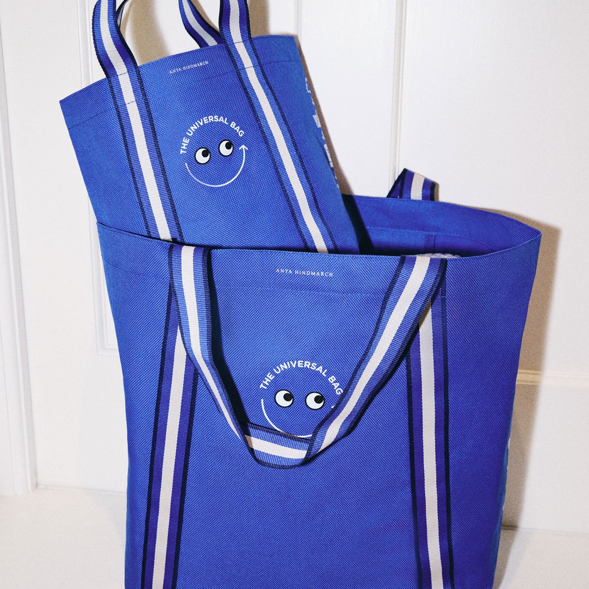 アニヤ ハインドマーチが新作「The Universal Bag」を発売 英国の