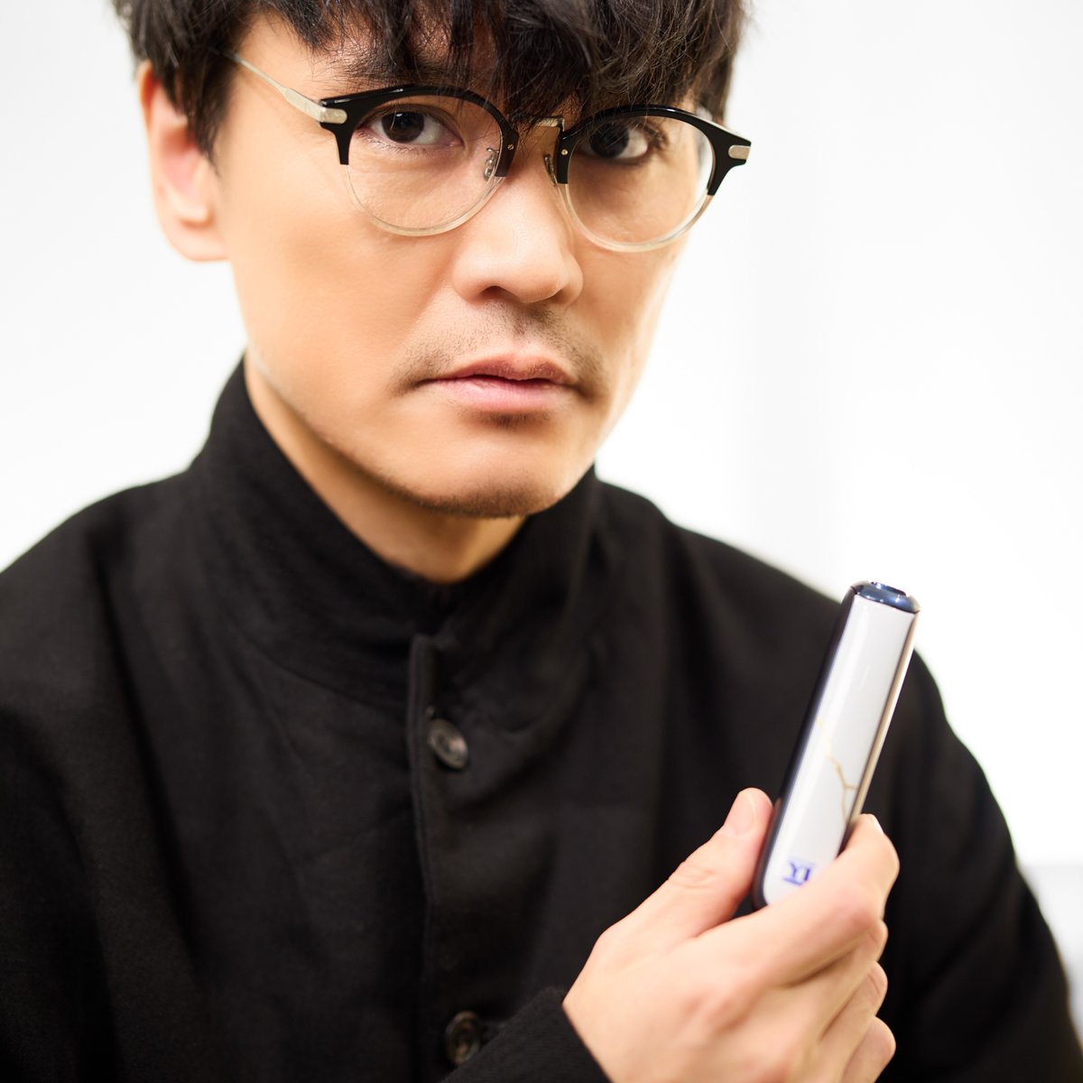 山口一郎コラボ　上出長右衛門窯　蓋付きスティックトレイ 山口一郎氏の愛着と経年変化を再現、Ploom AURAで限定パネル - BCN＋R