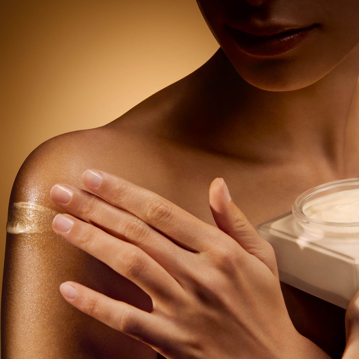 シャネルのフレグランス「ガブリエル シャネル」から特別限定品の