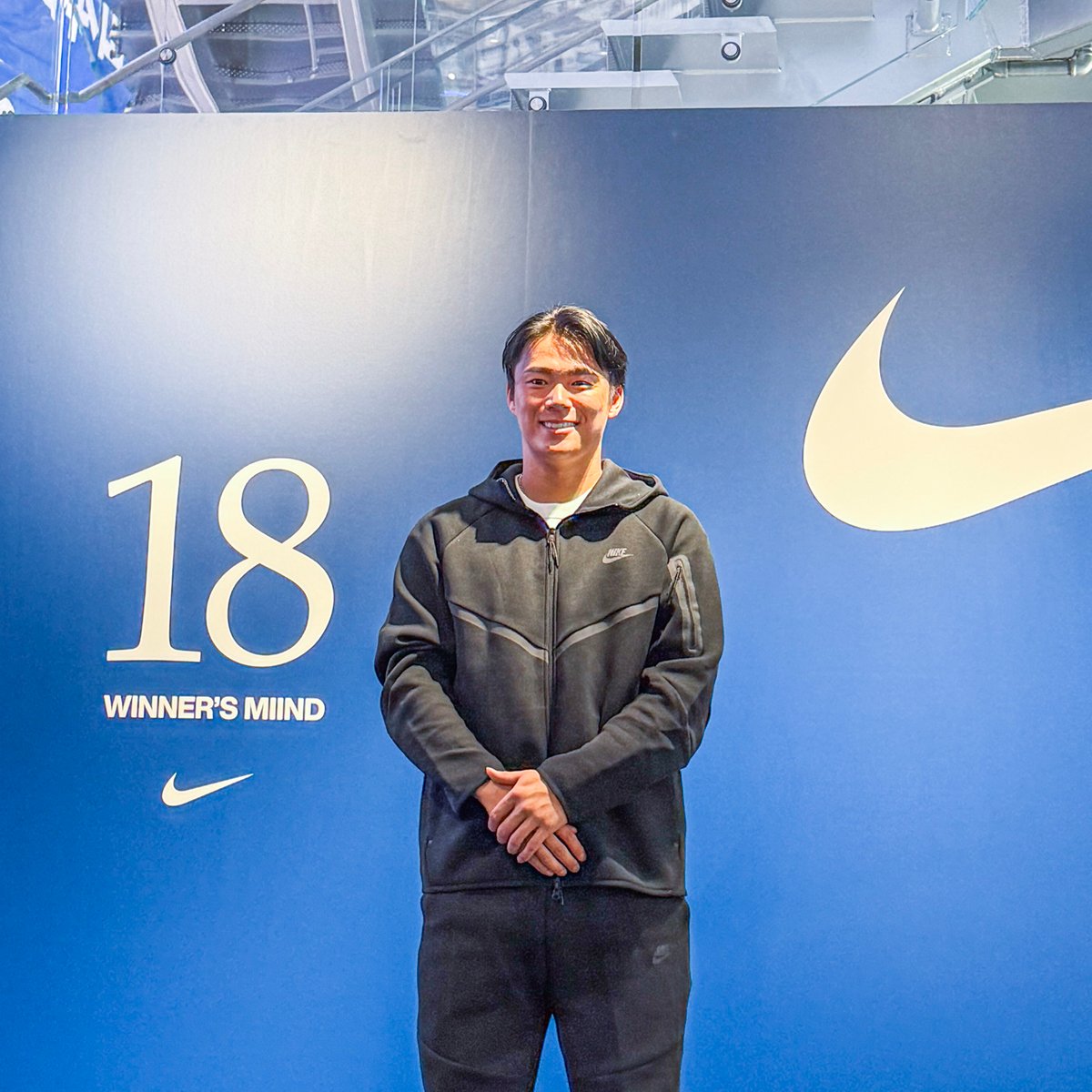 yy-nike-5-5f9b49fb-9327-4e4e-