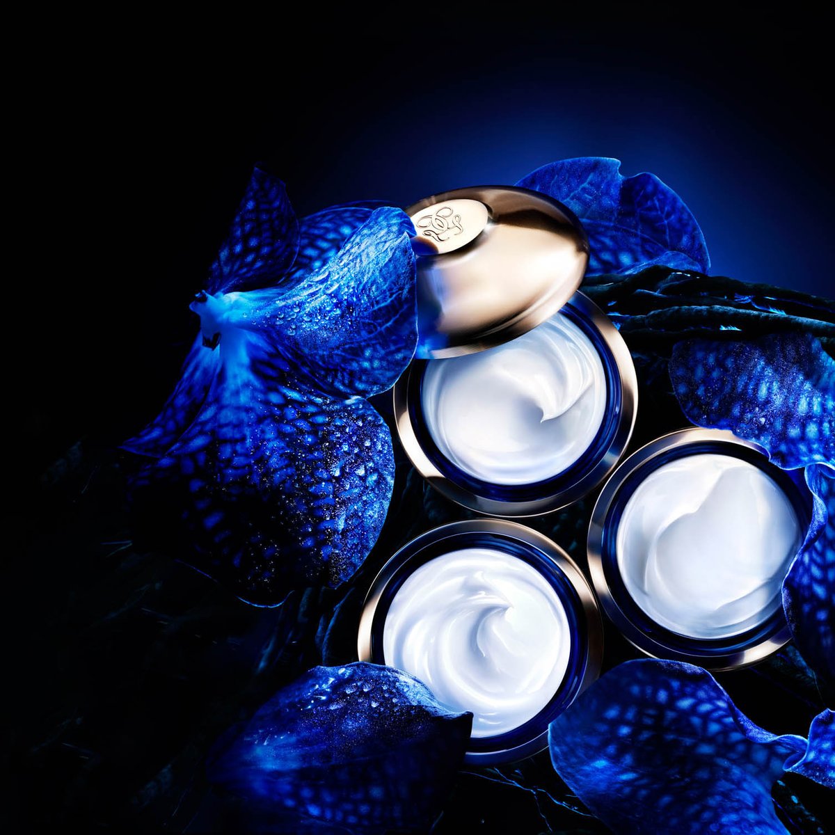 軽やかなテクスチャーで登場 「ゲラン」最高峰スキンケアラインから