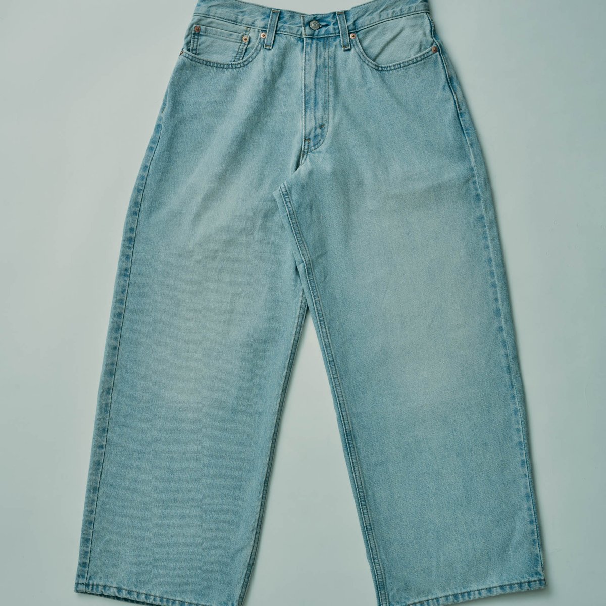 ジャーナル スタンダード レリュームがリーバイスの「EXTRA BAGGY」を