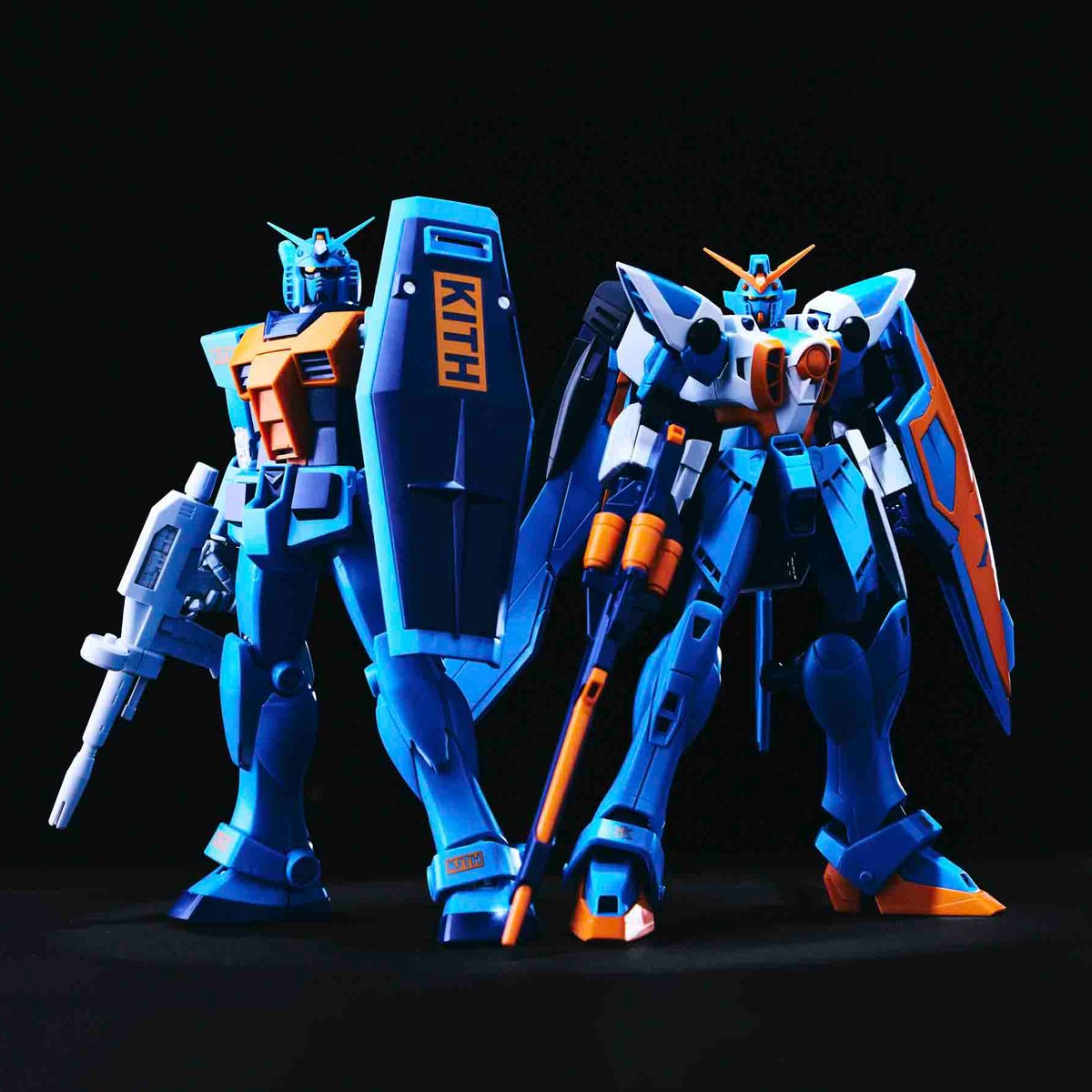 キス × ガンプラ 日本の公式オンラインストア開設を記念した限定モデル