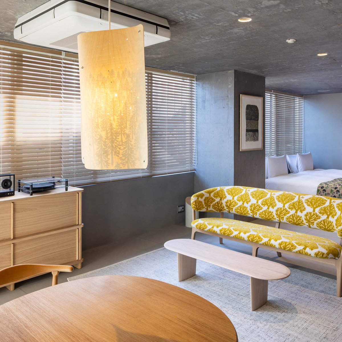 白井屋ホテル、ミナ ペルホネン監修客室のグッズ付き宿泊プランを発売