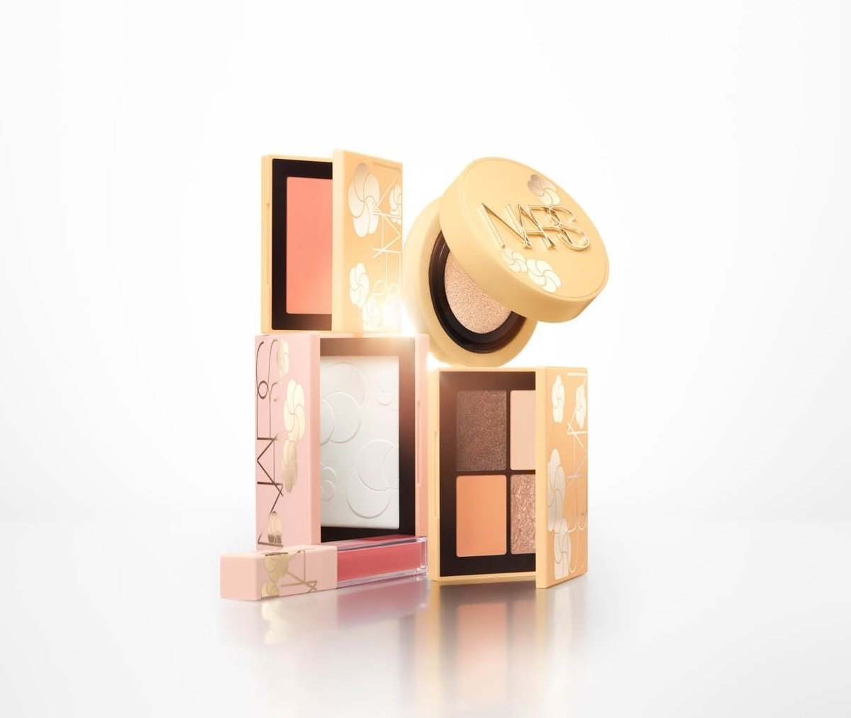 NARS」アジア限定コレクション 息づく花々を想起させる華やかな