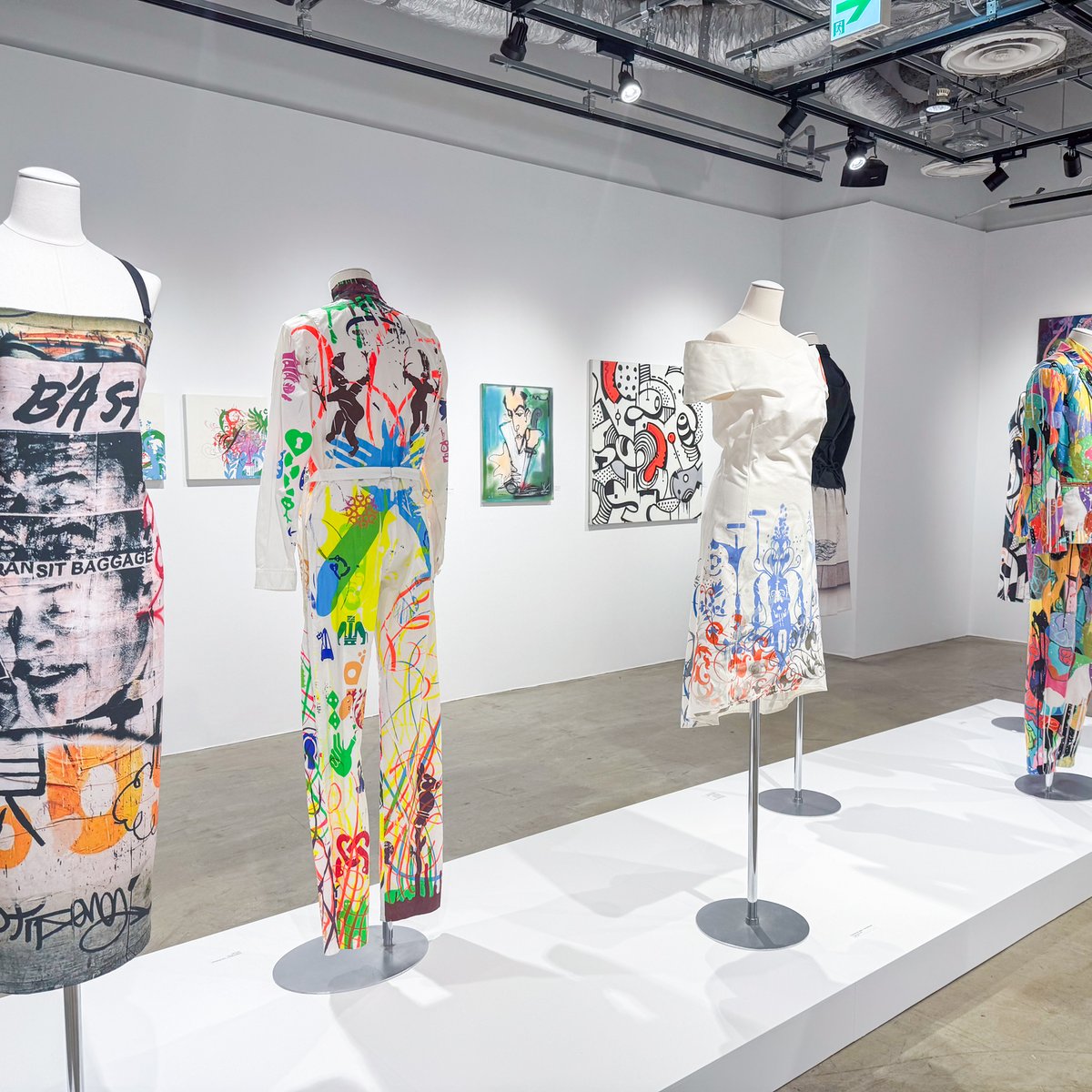 アニエスべー」の展覧会が渋谷パルコで開幕、グラフィティとブランドの