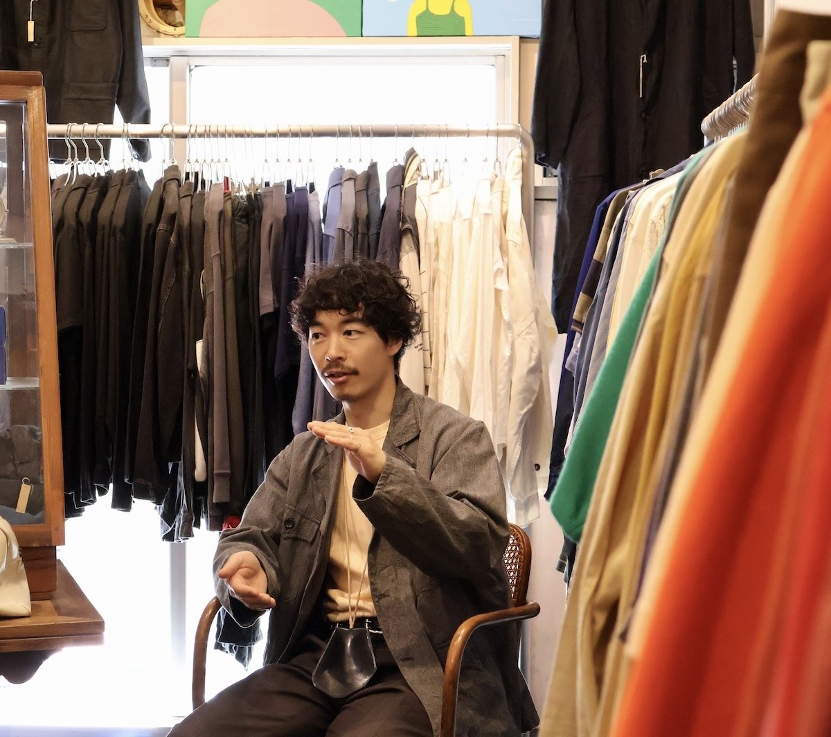 南青山のヨーロッパ古着店「KIT VINTAGE」店主に聞く、波に乗る