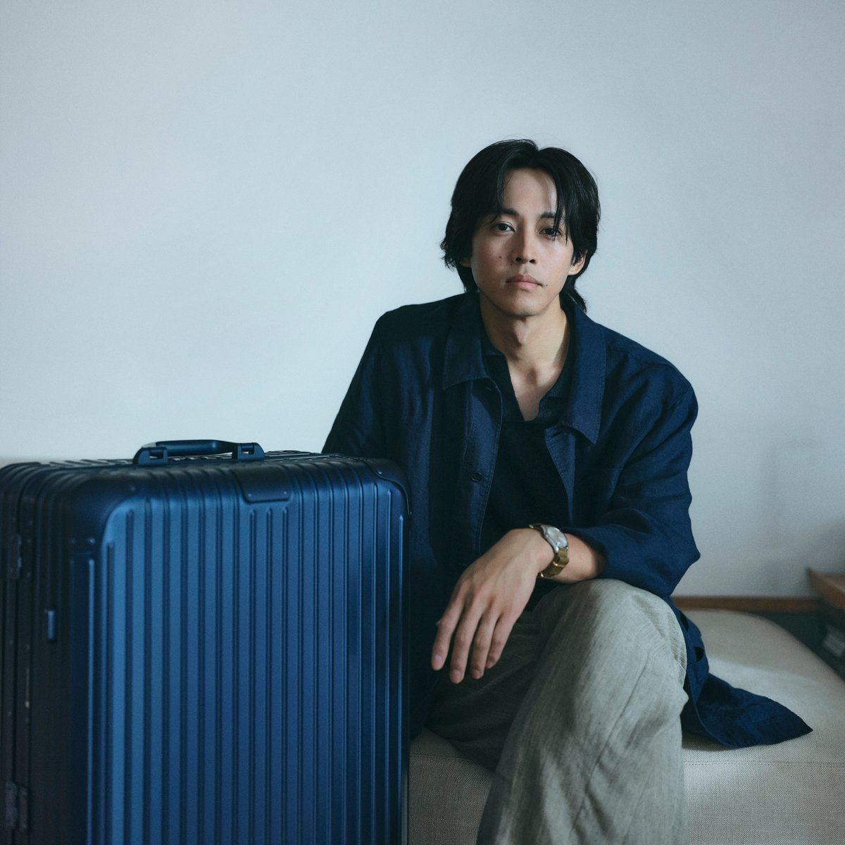 インタビュー】松坂桃李とリモワ 静かな旅立ちに寄り添う「インクブルー」