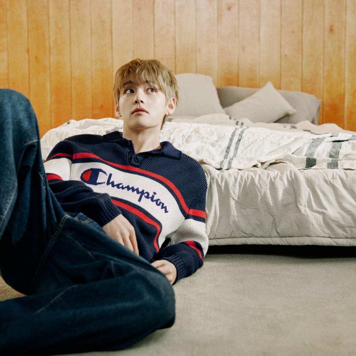 【BTS V着用】Champion ジップアップパーカー Lサイズ　テテ チャンピオン、BTS・Vとグローバルパートナーシップを締結