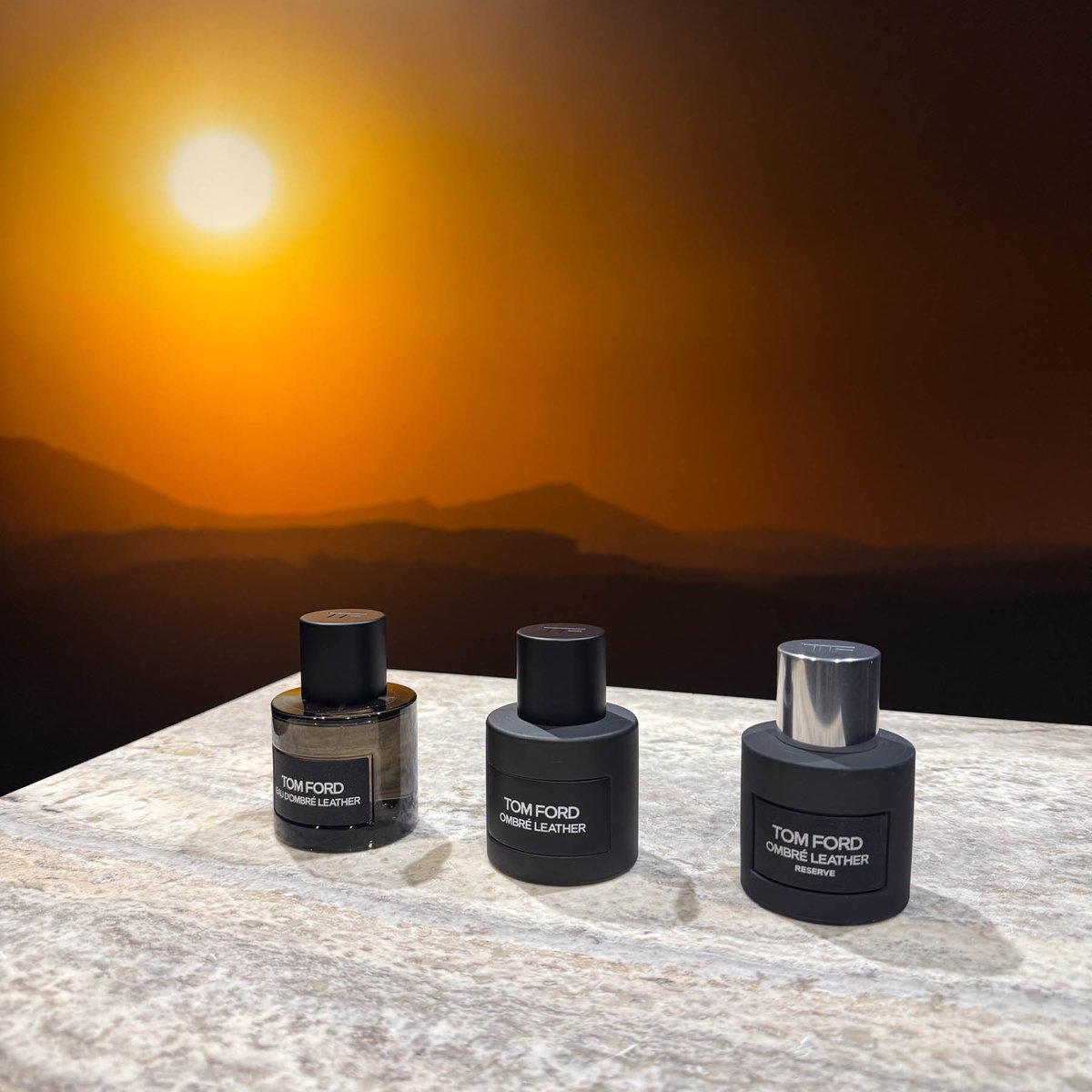 トム フォード ビューティが「オンブレ レザー」からウッディレザーの