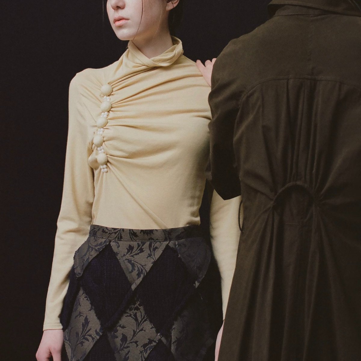 リブノブヒコ」とは？代表的なビーズ刺繍アイテムからブランド