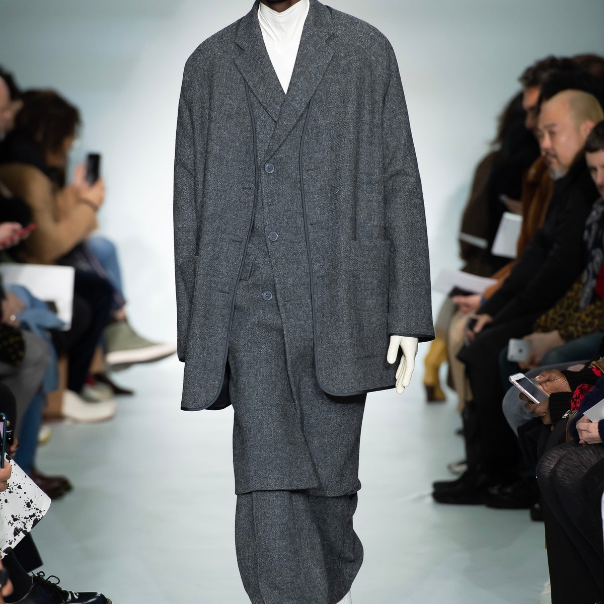 OAMC-2019-20aw-top-001.jpg
