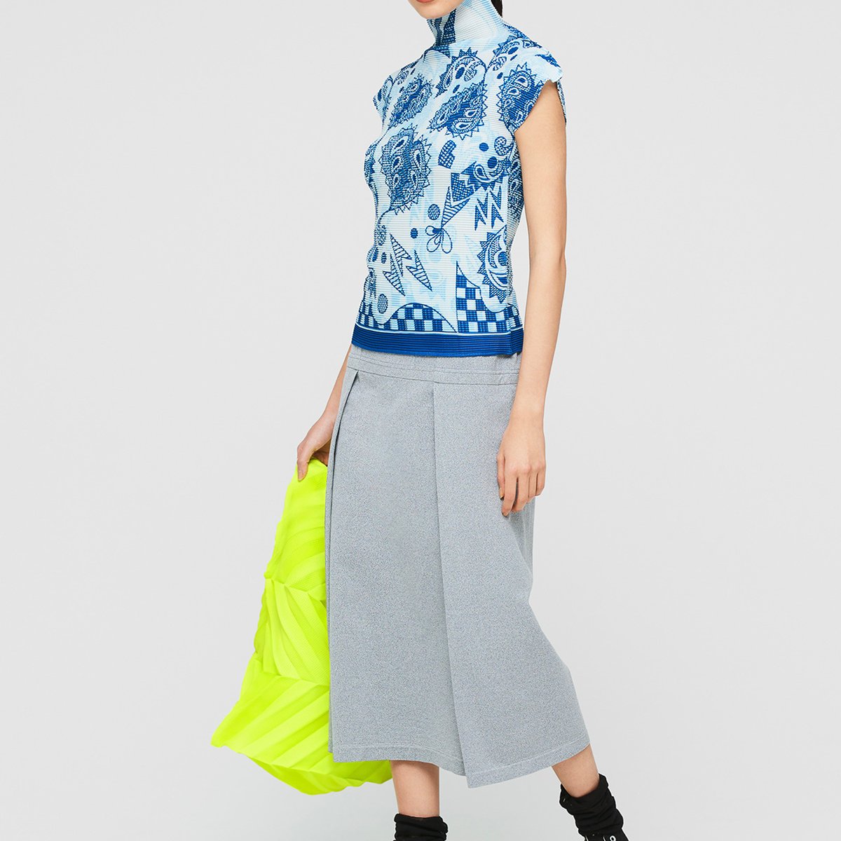 meISSEYMIYAKE-2019-20aw-top-