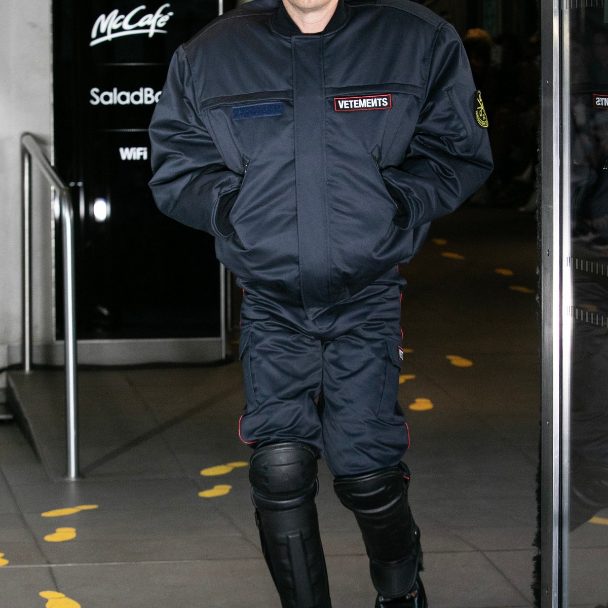 VETEMENTS_20ss-20190620_001- 
