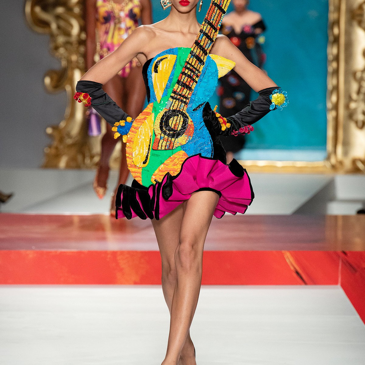 MOSCHINO | ミラノ | 画像52枚 - FASHIONSNAP