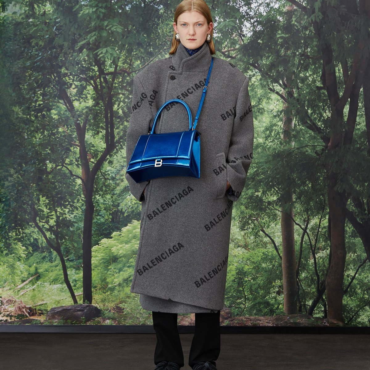 BALENCIAGA-2020spring-top-001.jpg