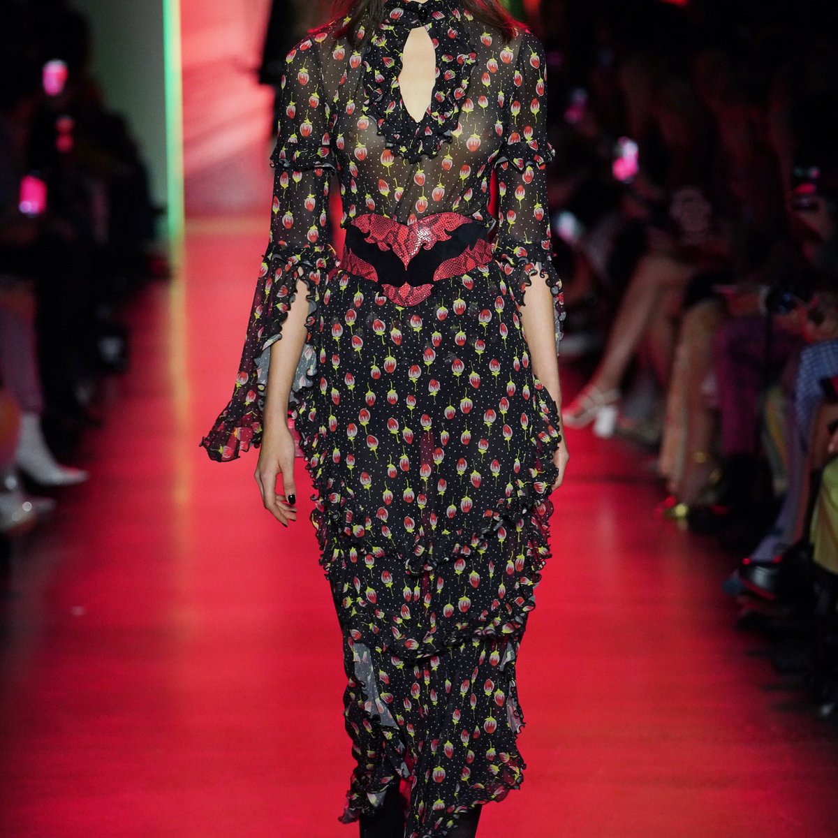 ANNA SUI 2020 Fall Collection | ニューヨーク | 画像50枚 - FASHIONSNAP