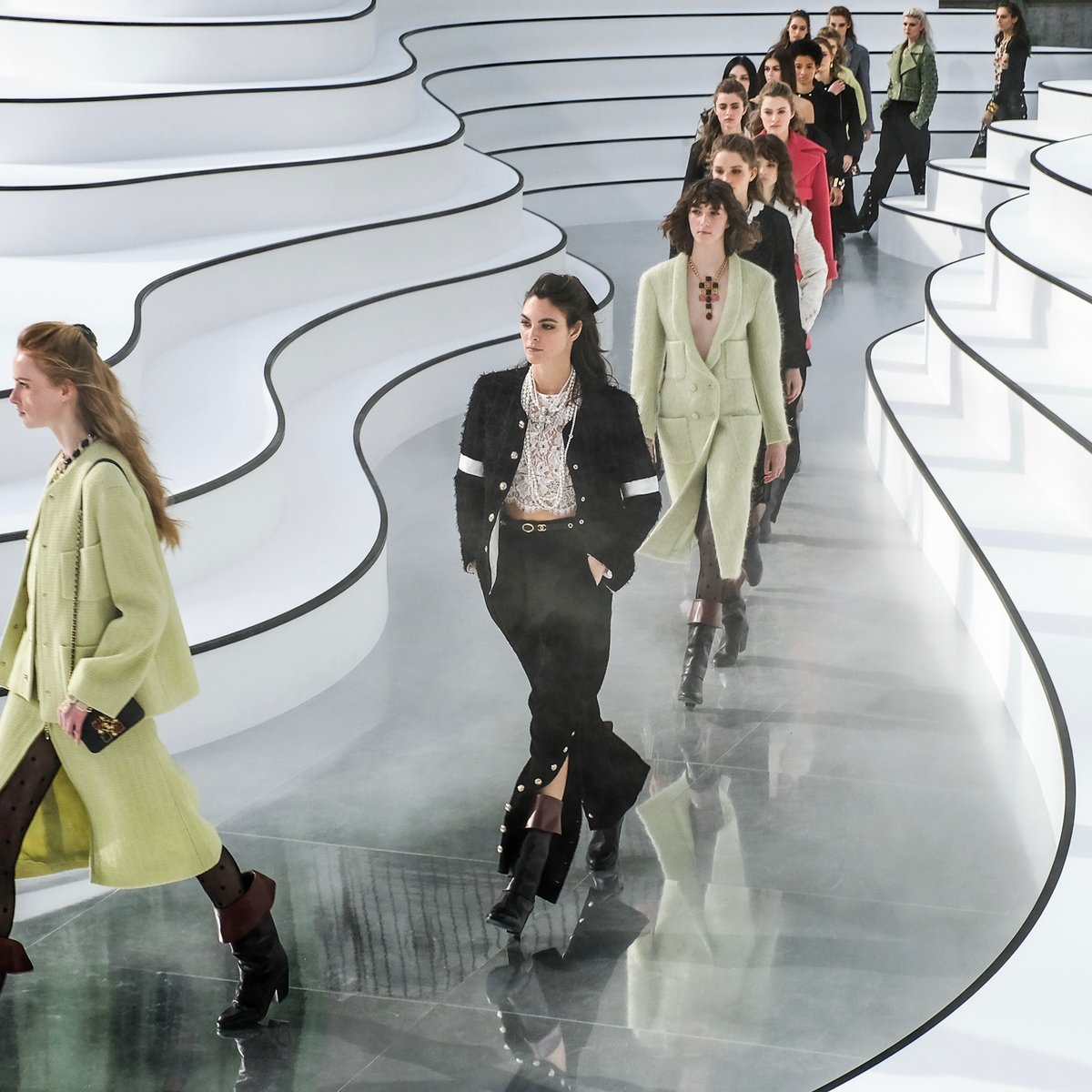 CHANEL 2020/21 秋冬コレクション　ニットワンピース　36 CHANEL 2020/21 秋冬コレクション ニットワンピース 36