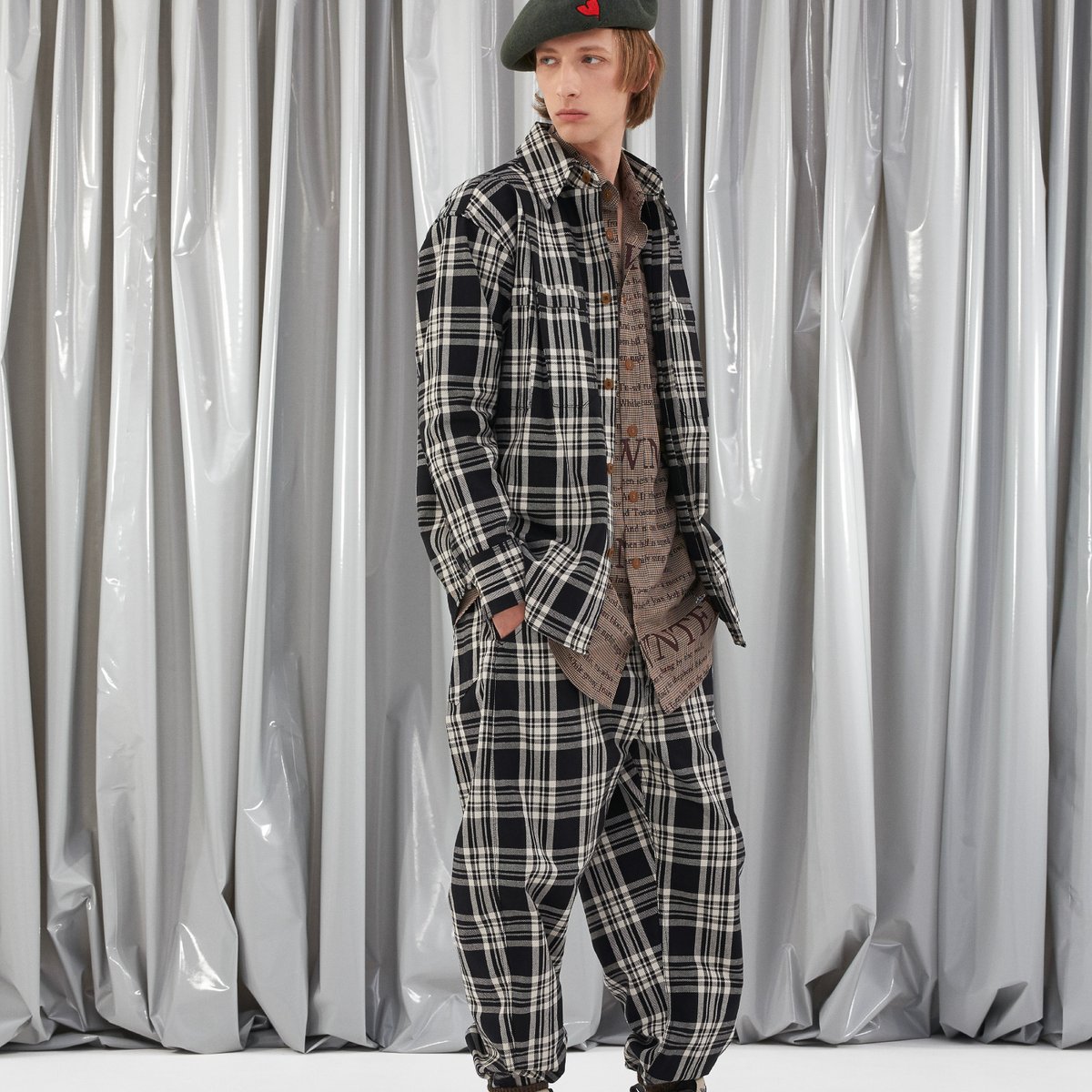 VivienneWestwoodMAN-2021aw-top VivienneWestwoodMAN-2021aw-top
