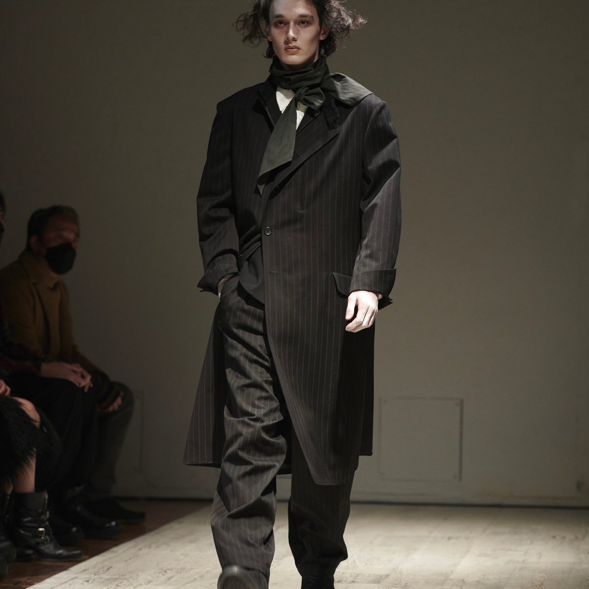 Yohji Yamamoto POUR HOMME 2022年秋冬コレクション | 画像47枚