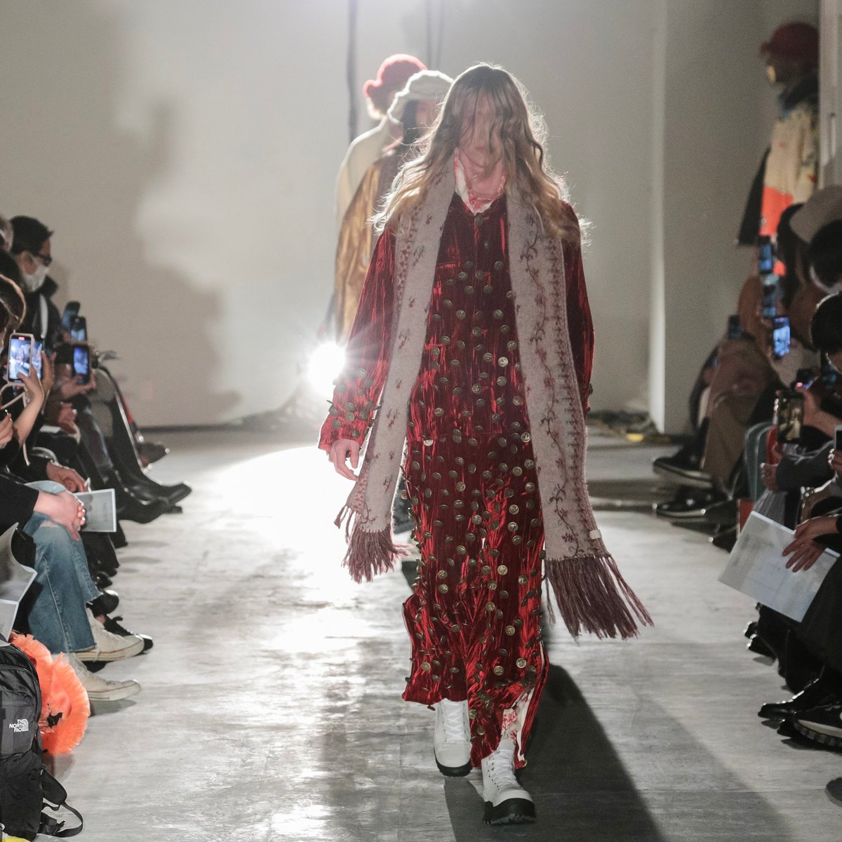 shiyakozuka-22aw-looktop-001.jpg
