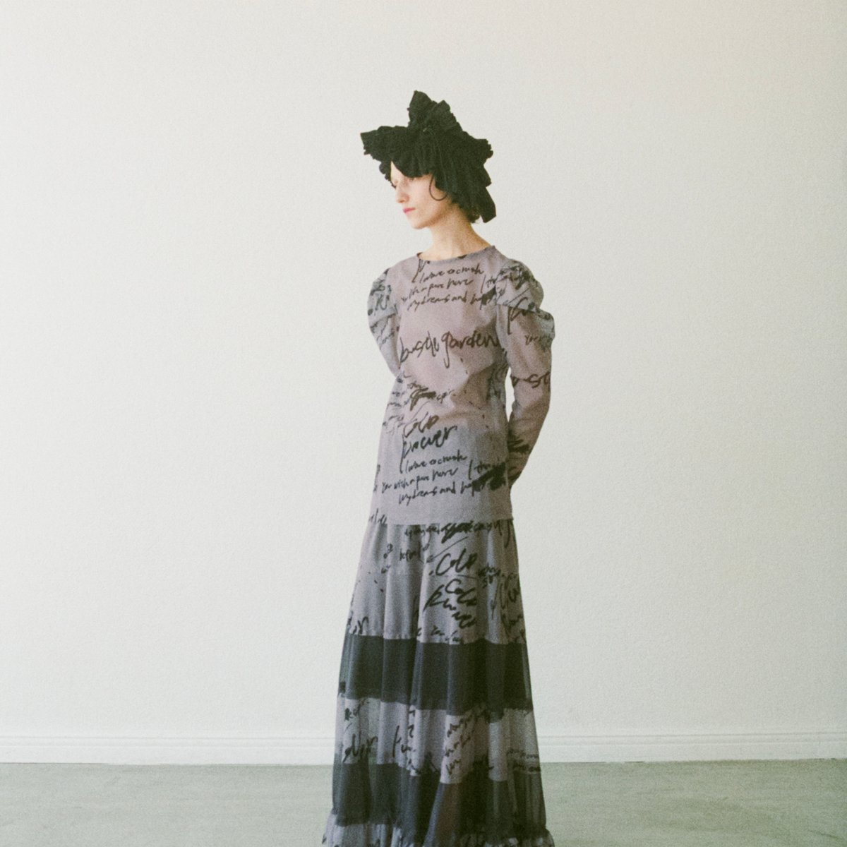 オールドハニー OLD honeyツイード ロングコート old honey 2023年春夏コレクション | 画像27枚 - FASHIONSNAP