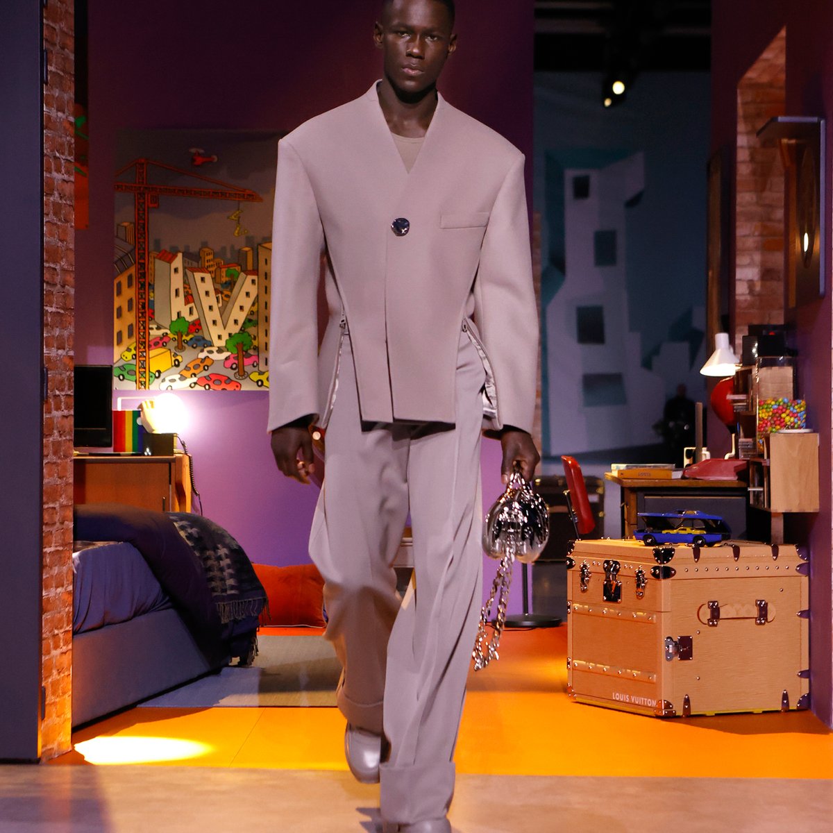 louisvuitton-23-aw-men-top.jpg