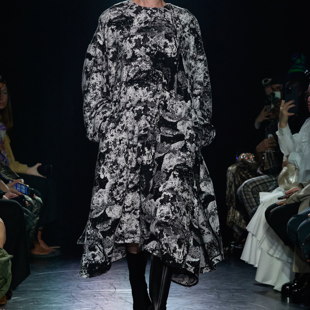 Edward Crutchley 2023年秋冬コレクション | 画像25枚 - FASHIONSNAP