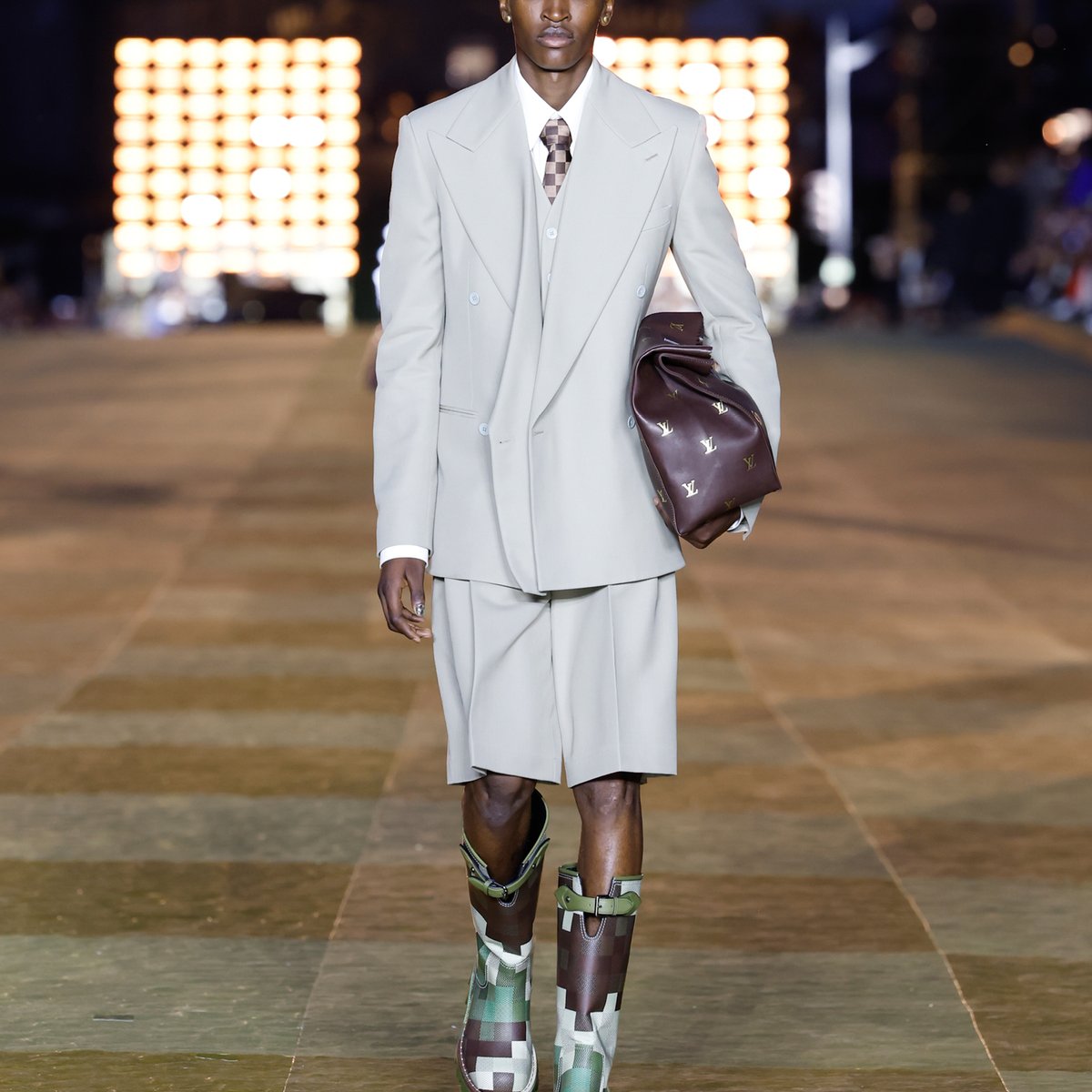 メーカー直売 - 人気ランキング LOUISVUITTON_24ss_top_001.jpg ジャケット・アウター