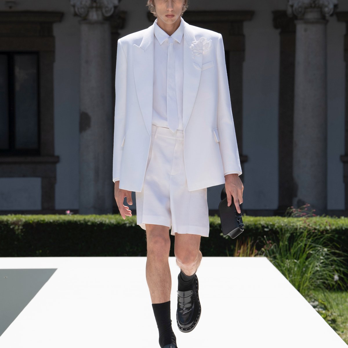 valentino_mens_24ss_00001_top.jpg valentino_mens_24ss_00001_top.jpg