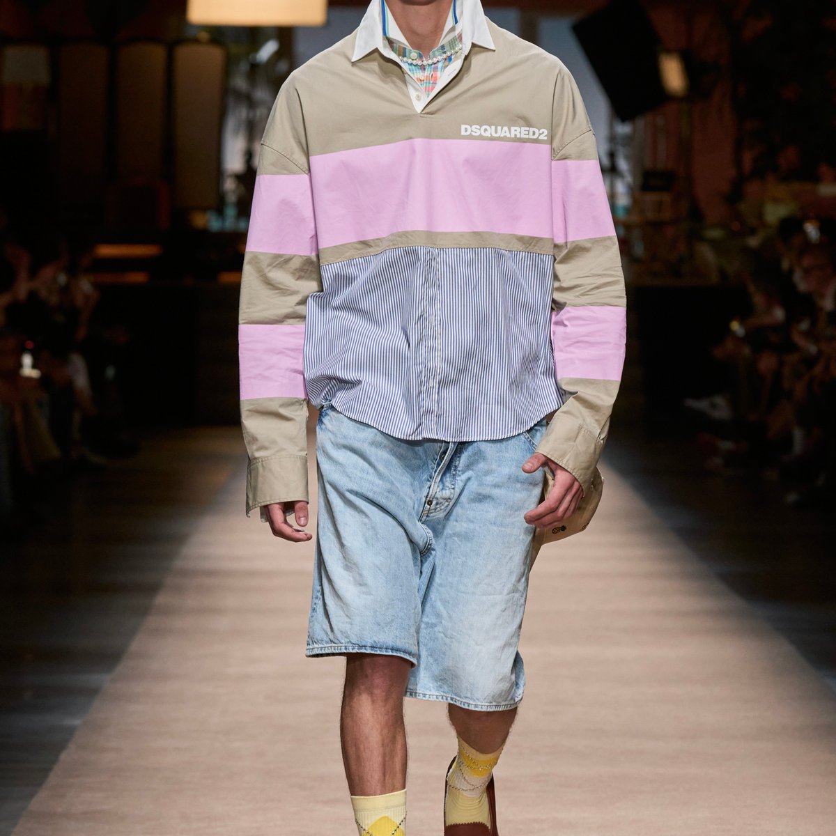 dsquared2_24ss_00001_top.jpg