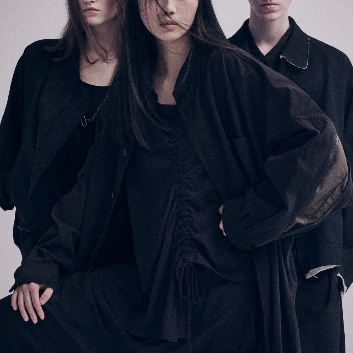 s'yte（サイト） レイヤード風ディテール デザインカットソー 2024aw