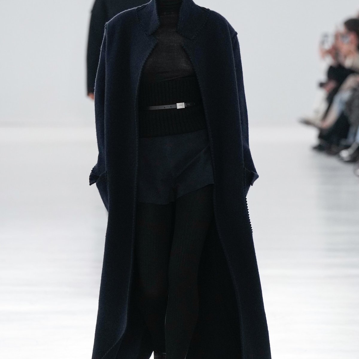 Max Mara 2024年秋冬コレクション | ミラノ | 画像50枚 Max Mara 2024年秋冬コレクション | ミラノ | 画像50枚