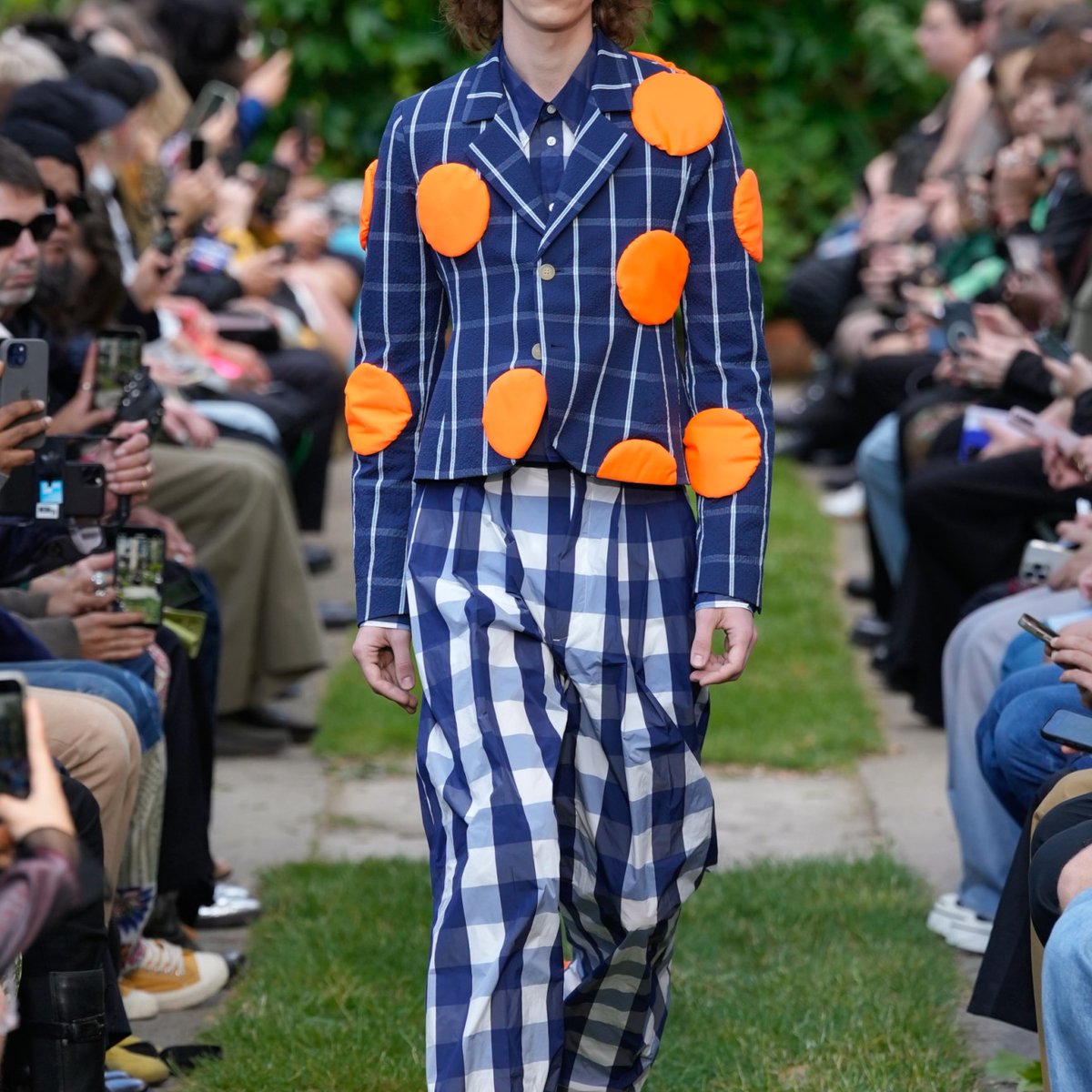 Walter Van Beirendonck 2025年春夏コレクション | パリ | 画像40枚 - FASHIONSNAP