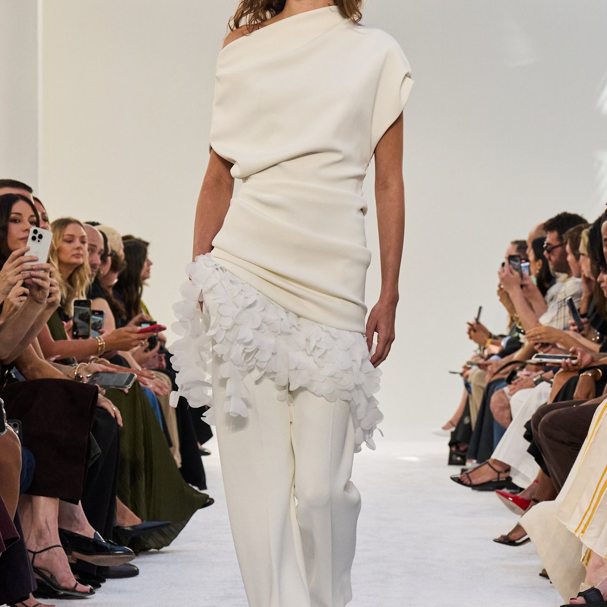 brandon-maxwell_25ss_00001-