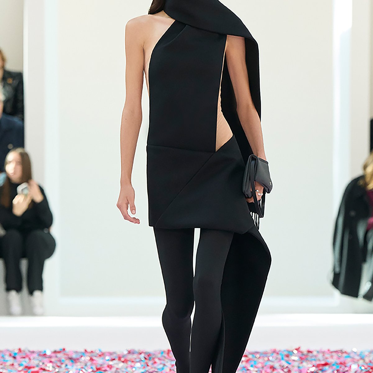 Courrèges -Women's- 2025年秋冬コレクション | パリ | 画像45枚