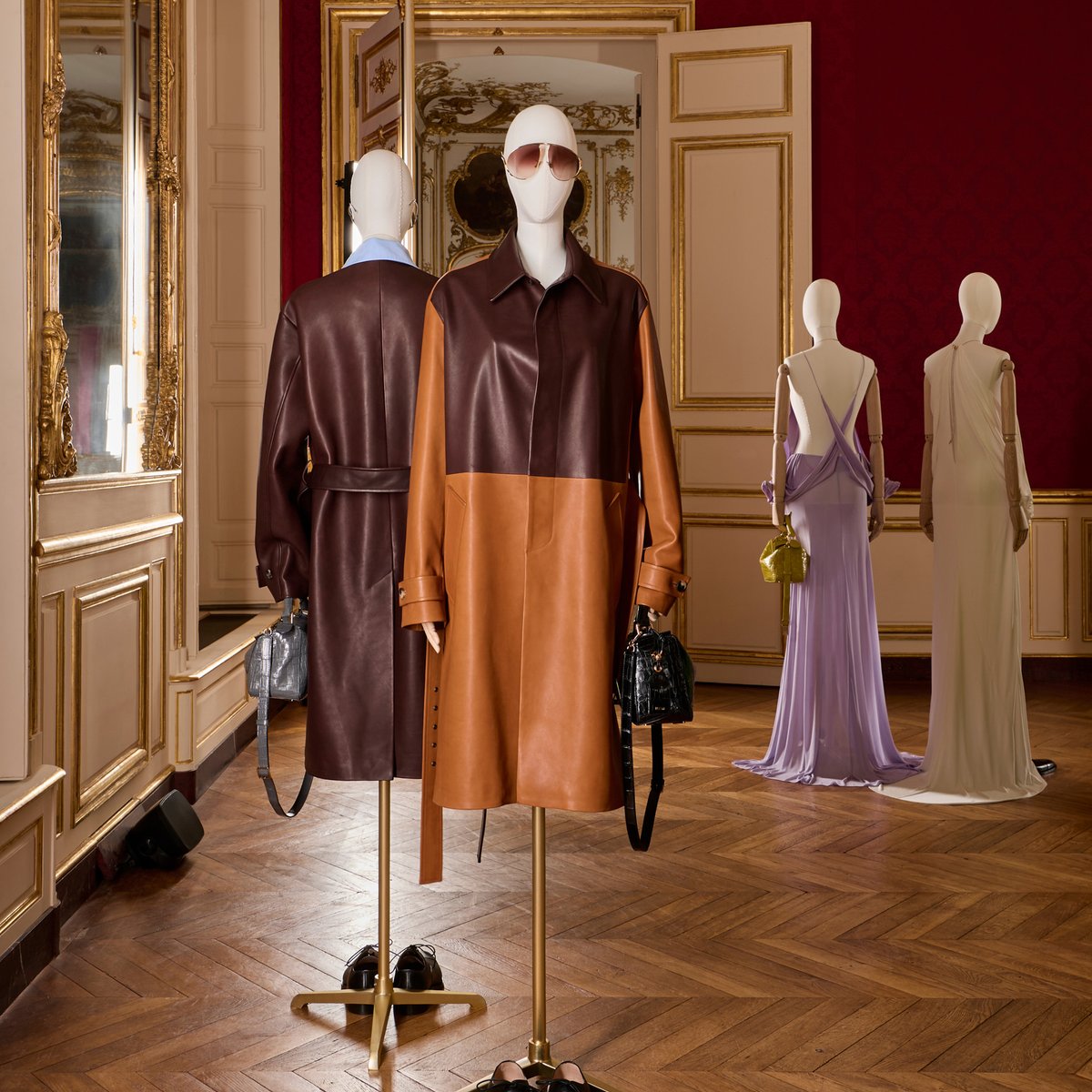 LOEWE 2025年秋冬コレクション | パリ | 画像36枚 - FASHIONSNAP