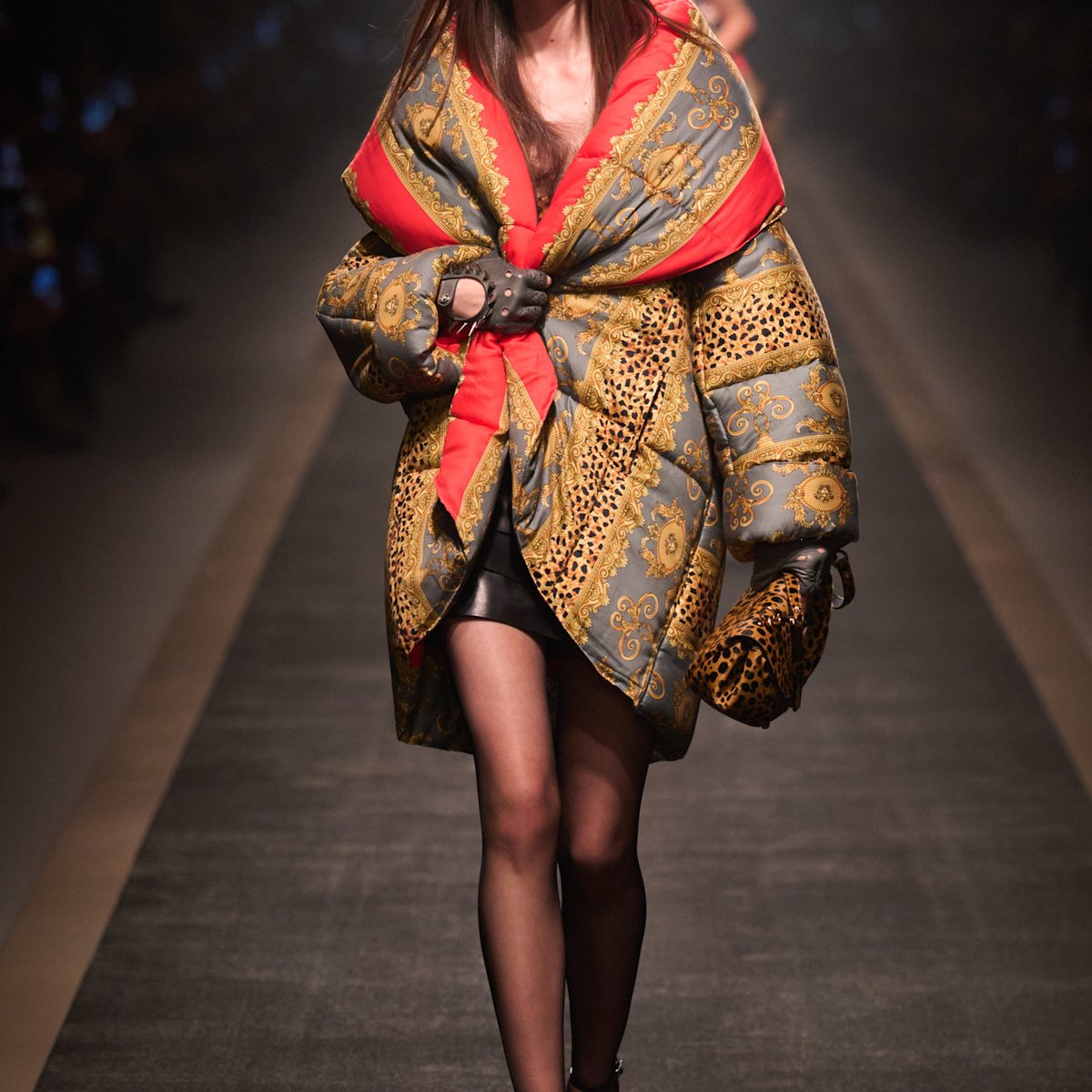 versace_25aw_00001-2c0ff1eb-