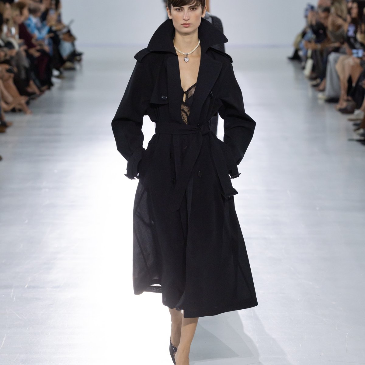 ERMANNO SCERVINO 花フリルジップジャケット ITALY 春秋 ERMANNO SCHERVINO - ERMANNO SCERVINO PO パッファー ジャケットの