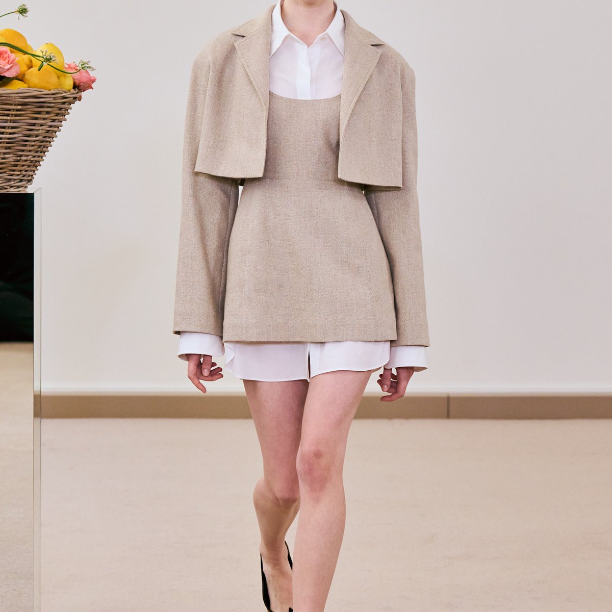 新品SALE☆ GIAMBATTiSTA VALLi ジャケット Giambattista Valli 2026年春夏コレクション | パリ | 画像52枚