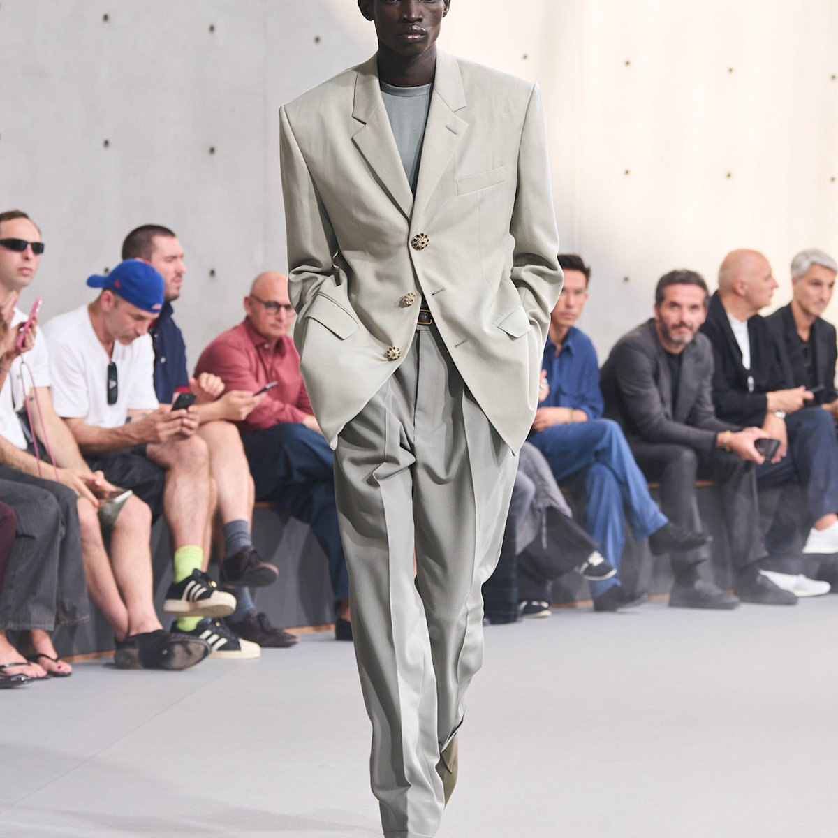 SAINT LAURENT -Men's- 2027年春夏コレクション | パリ | 画像40枚