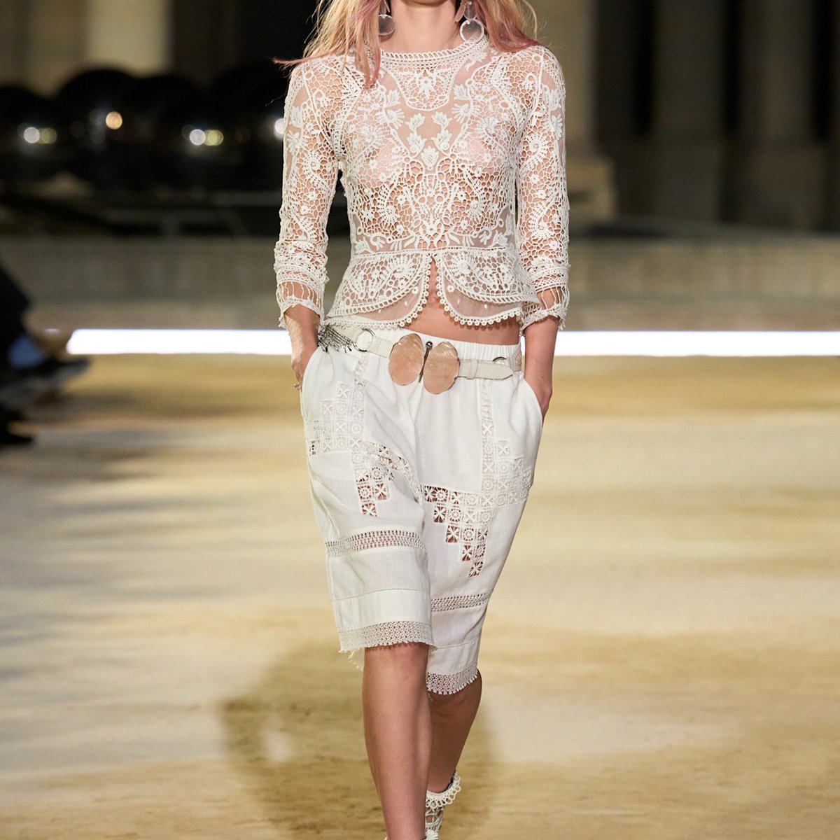 Isabel Marant 前開き コットンポロシャツ　 N2817 ISABEL MARANT 2027年春夏コレクション | パリ | 画像51枚 - FASHIONSNAP