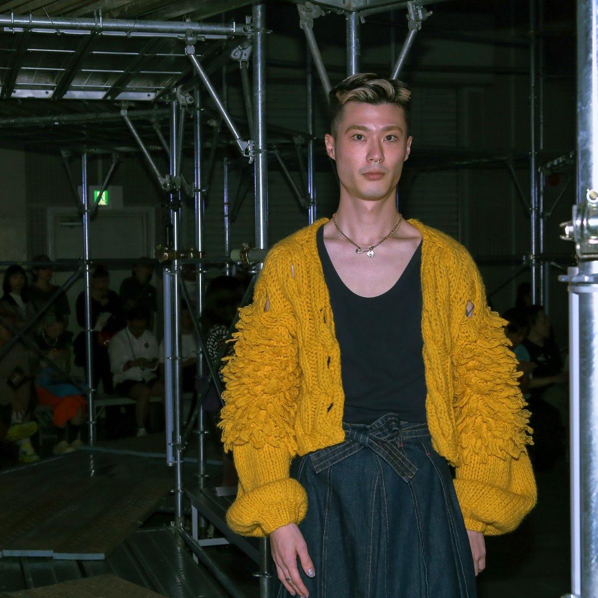 今期新作⭐︎超美品⭐︎24AWセオリーMOMOショートダウンS 2024 ブラック Y's for men & Yohji Yamamoto 2024-25AW レッドフラワー
