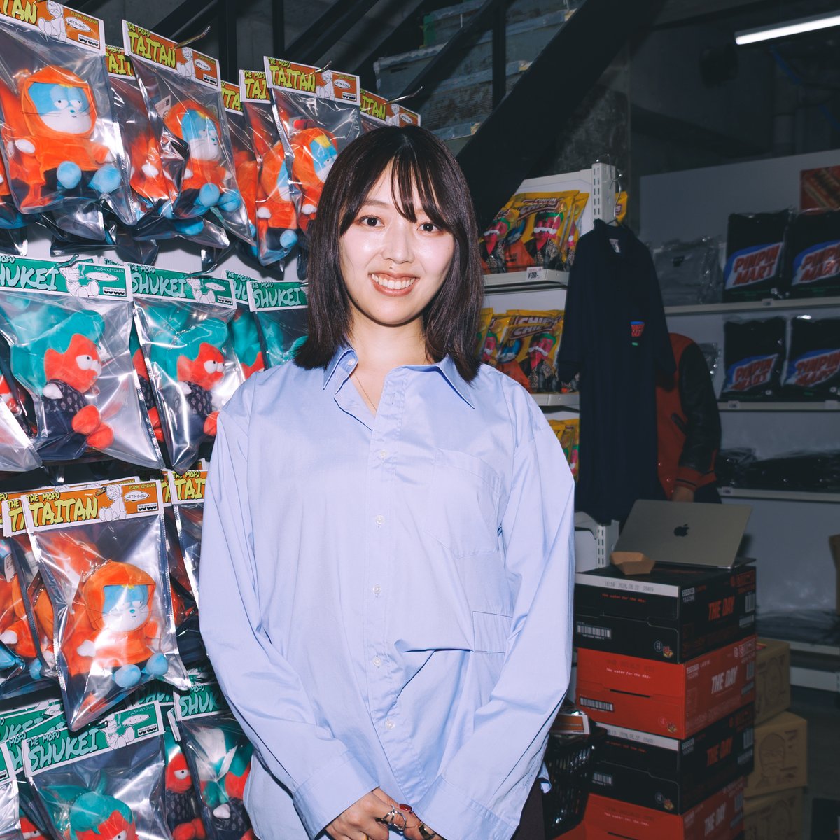 Street Style - 東京 - 三宅香帆さん - 2025年10月16日撮影 - FASHIONSNAP