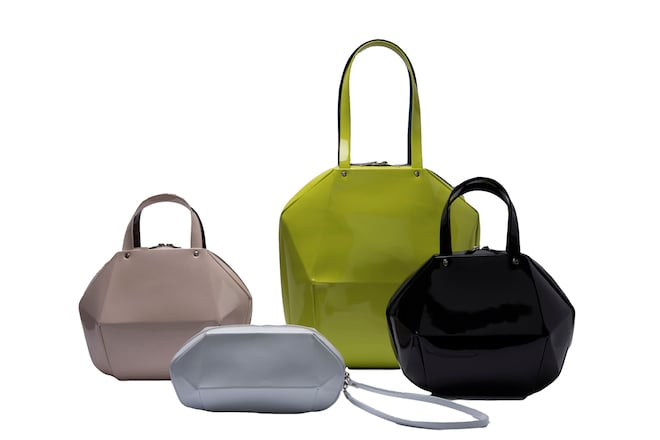 新技術の立体バッグ「キャラペイス」プリーツ プリーズ イッセイ