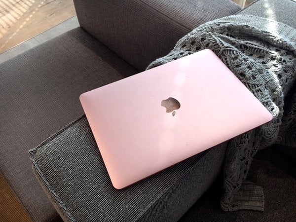 派手すぎる?ローズゴールドのMacBookを実際に使ってみた 派手すぎる?ローズゴールドのMacBookを実際に使ってみた