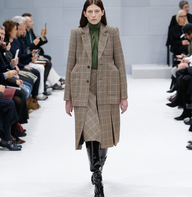 バレンシアガ」デムナ・ヴァザリアによる初のコレクション発売、限定店